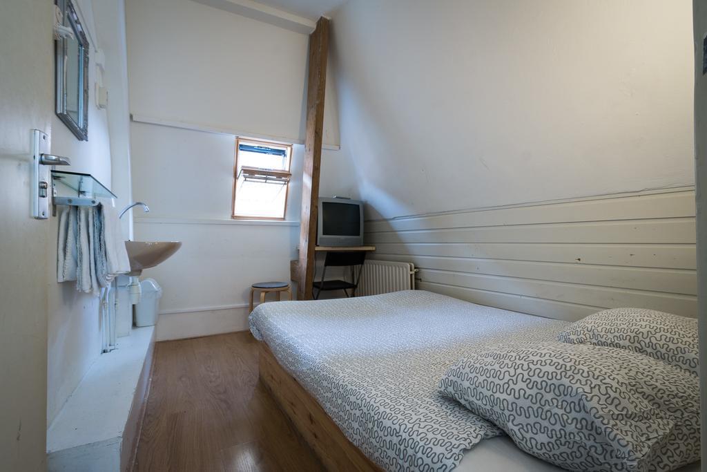Stone Hotel & Hostel Utrecht Værelse billede